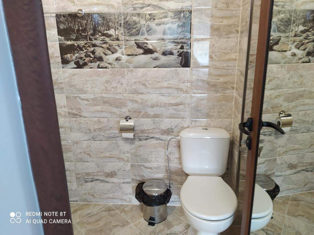 Вили Елеганс Сърница Esterno foto