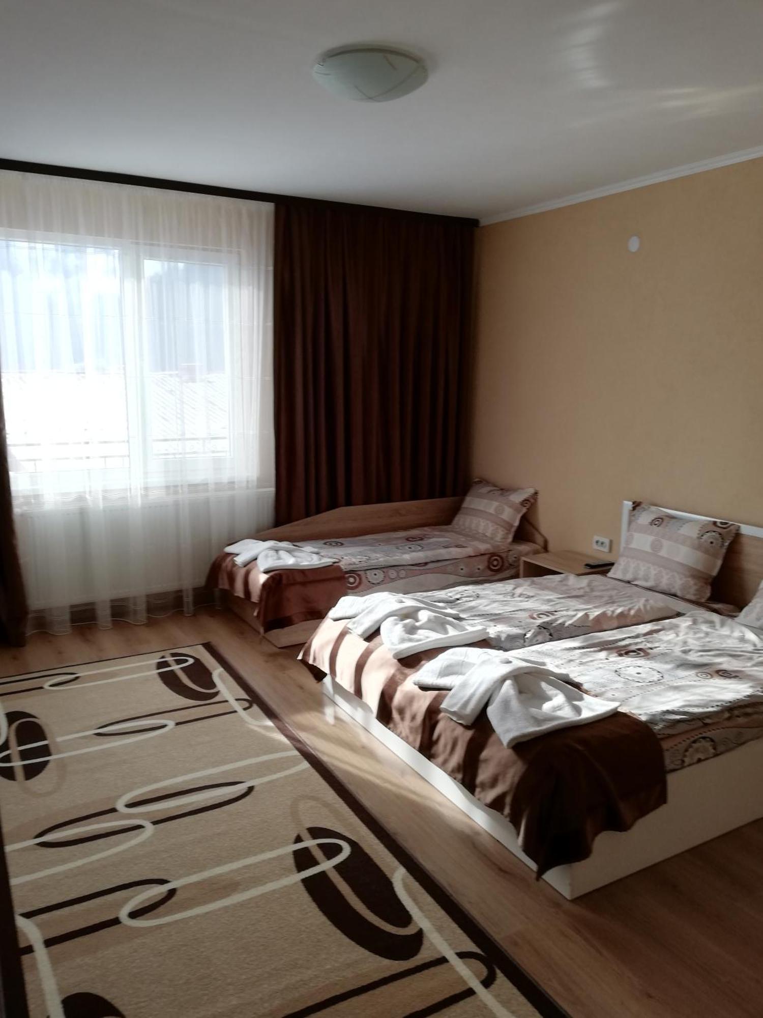 Вили Елеганс Сърница Camera foto