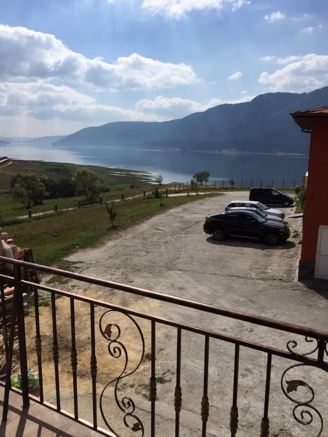 Вили Елеганс Сърница Esterno foto